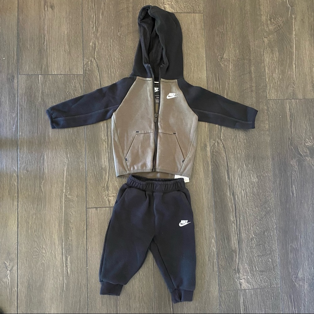 12mo Kids Black and Green Nike Jogger Set